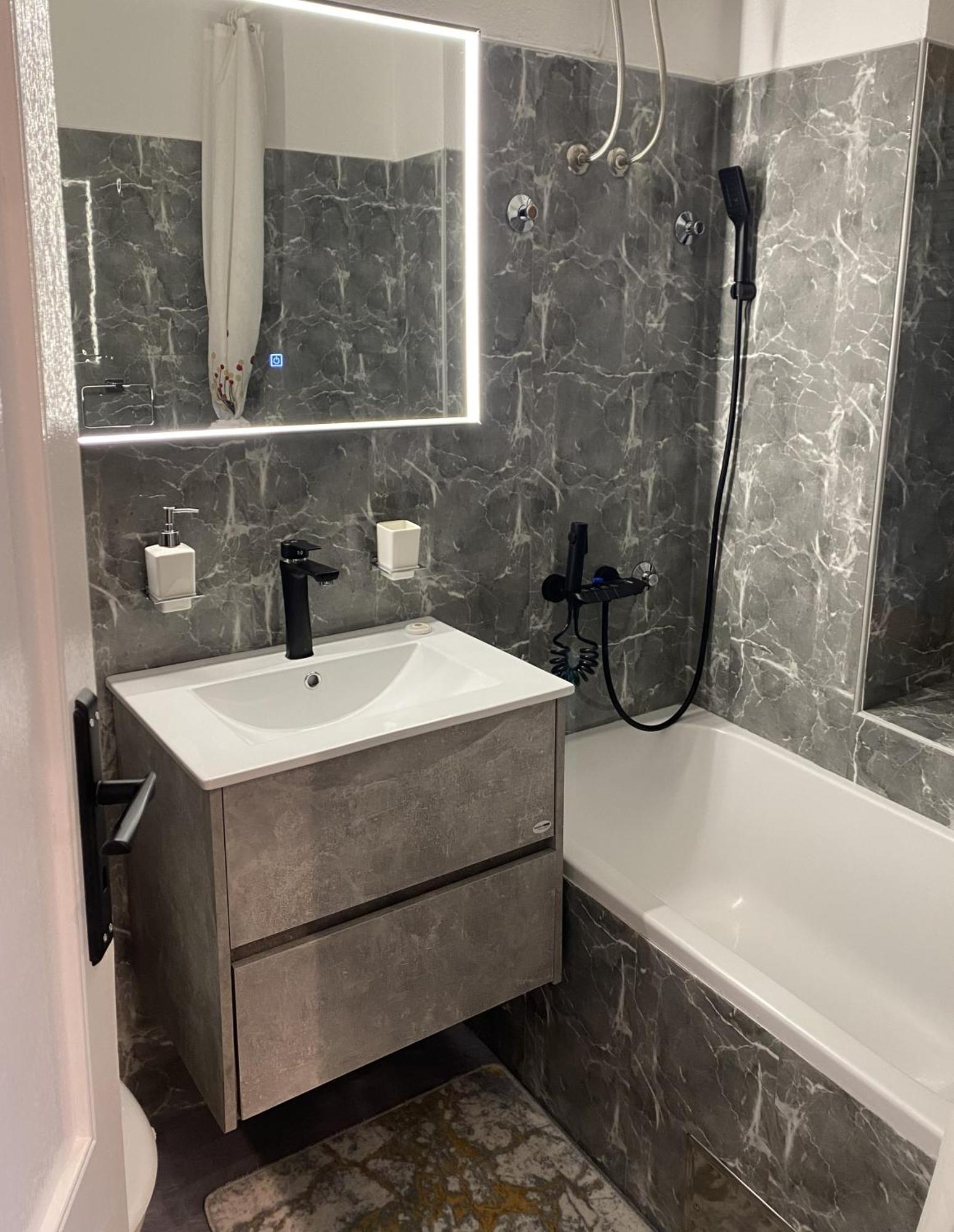 Sarajevo Luxury Apartment - 50 M From Old Sarajevo Clock Tower Esterno foto